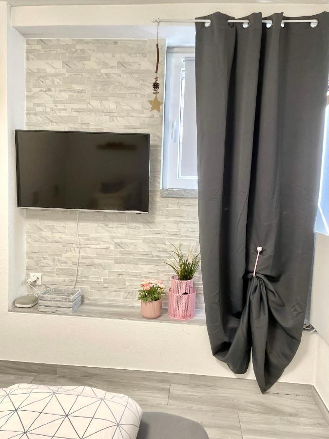 Ferienwohnung Residenza Tulipani Losone Exterior foto